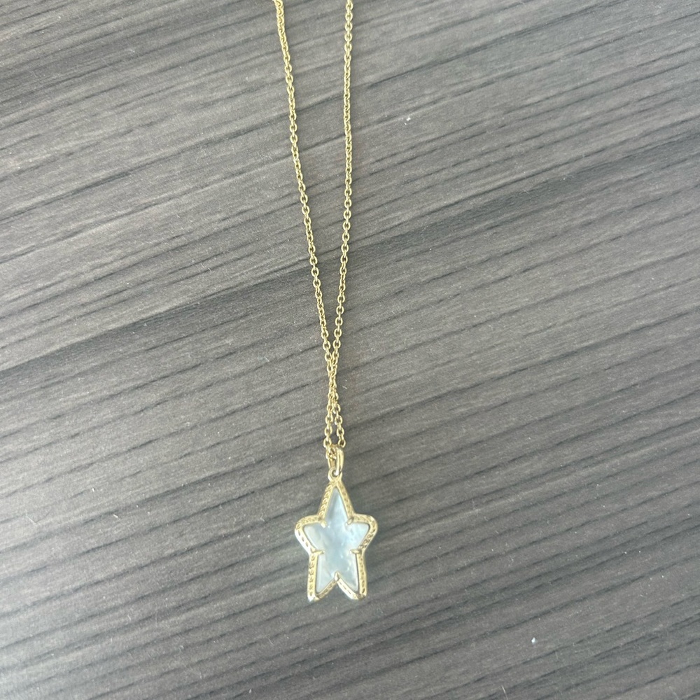 Kendra Scott Gold Star Pendant Necklace